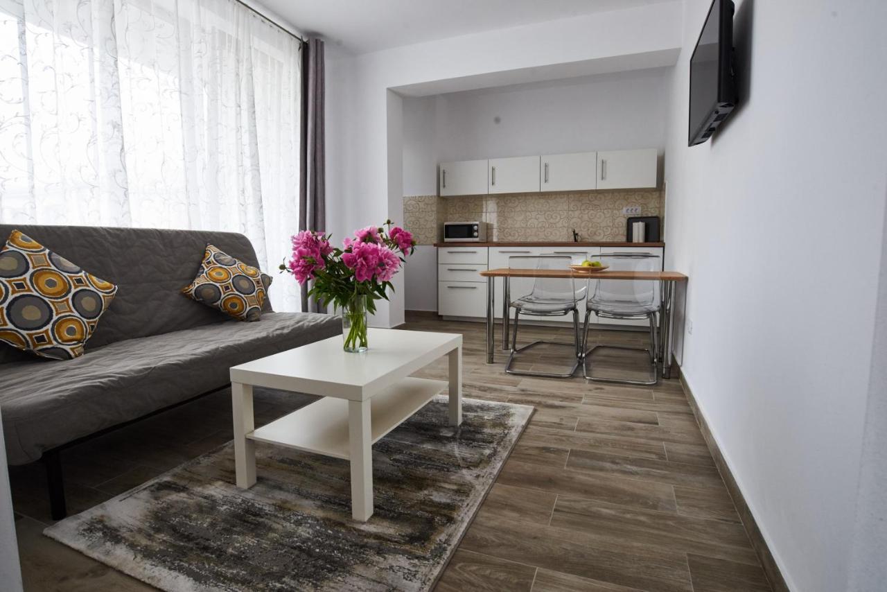 At Central Apartments Bukarest Exterior foto